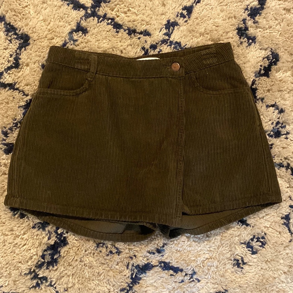 Olive green denim Zara skirt. Size small